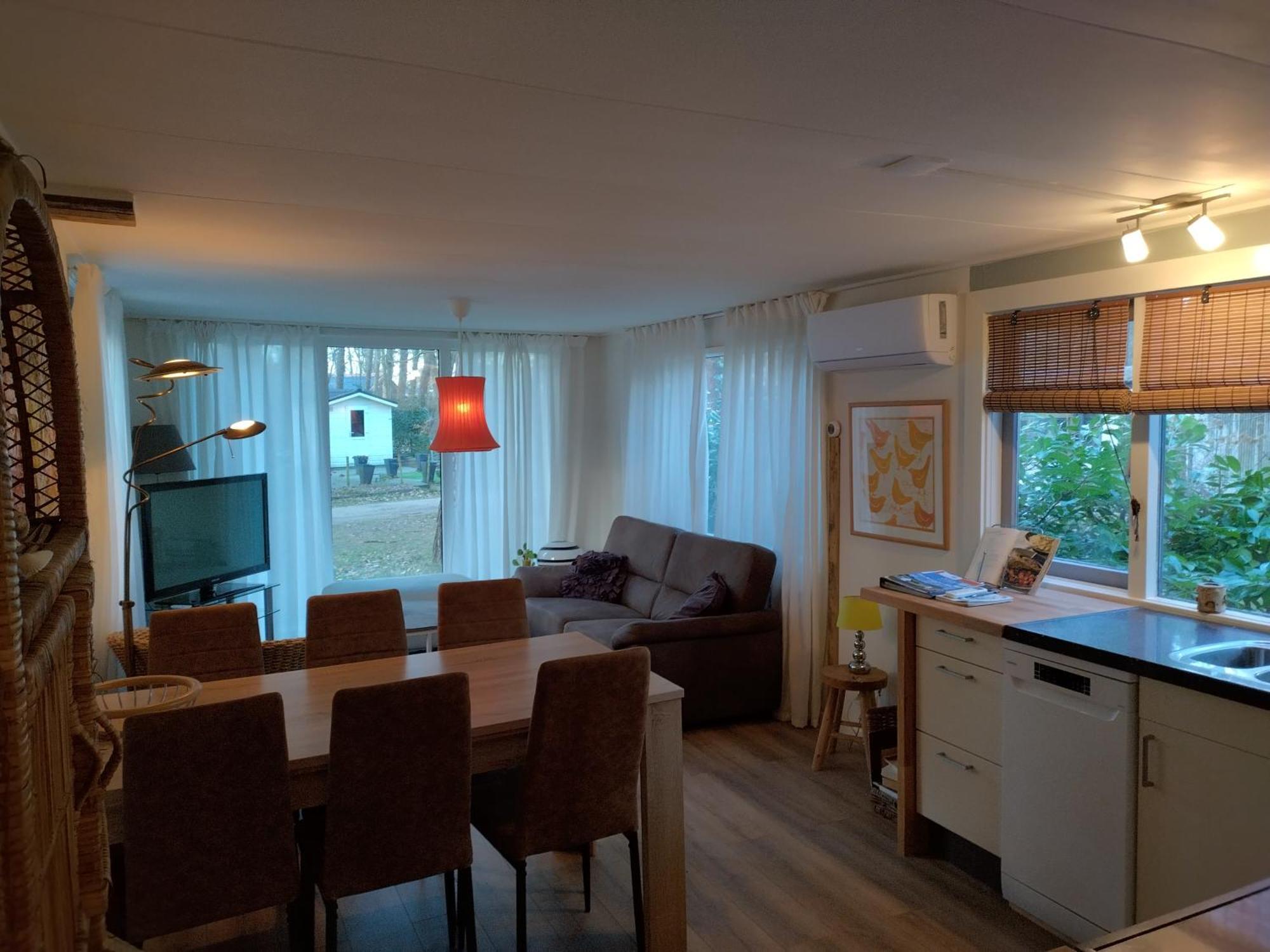 Wulft 47 Zonnig Gezellig 6P Chalet Met Zwembad In Bosrijke Omgeving Op Familie Camping De Vossenburcht IJhorst المظهر الخارجي الصورة